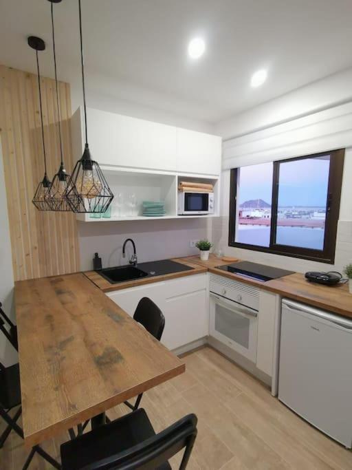 Apartamento Con Vistas Al Mar En El Centro De Corralejo Kültér fotó